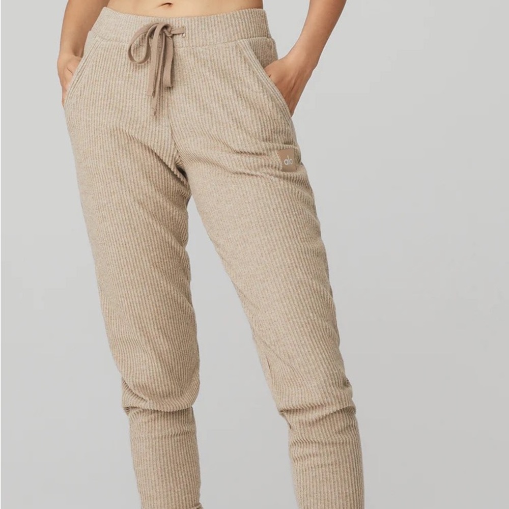 Alo Yoga Muse Sweatpant | Gravel Heather | Size Medium
